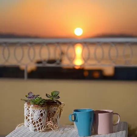 La Terrazza Dei Colori Bed & Breakfast Gaeta Exterior photo
