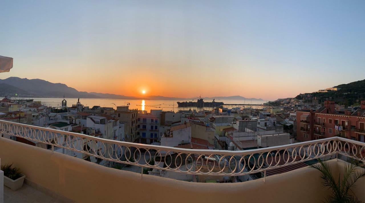 La Terrazza Dei Colori Bed & Breakfast Gaeta